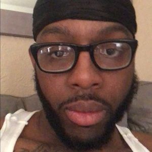 Meet your Posher, Devan